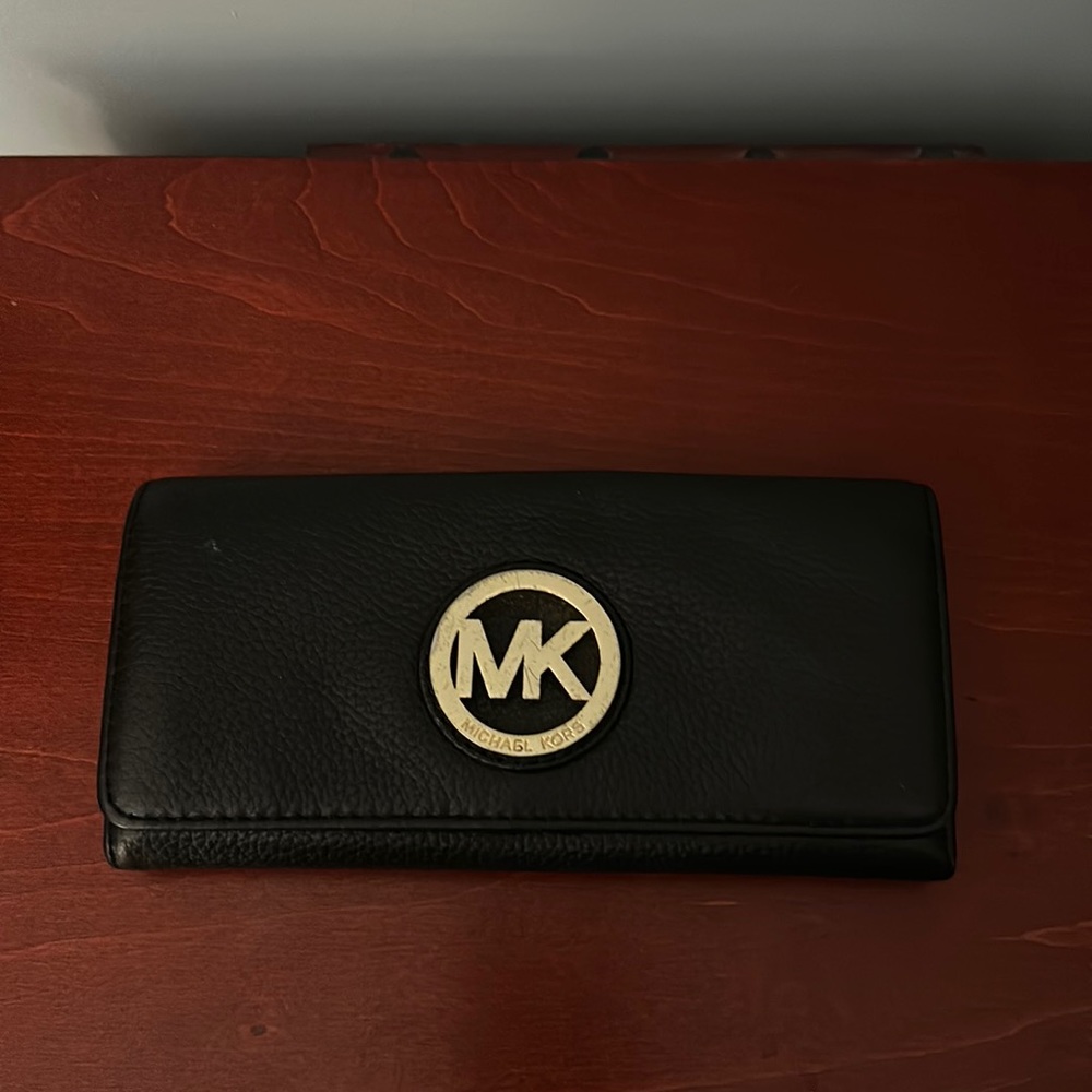 Michael Kors black leather wallet